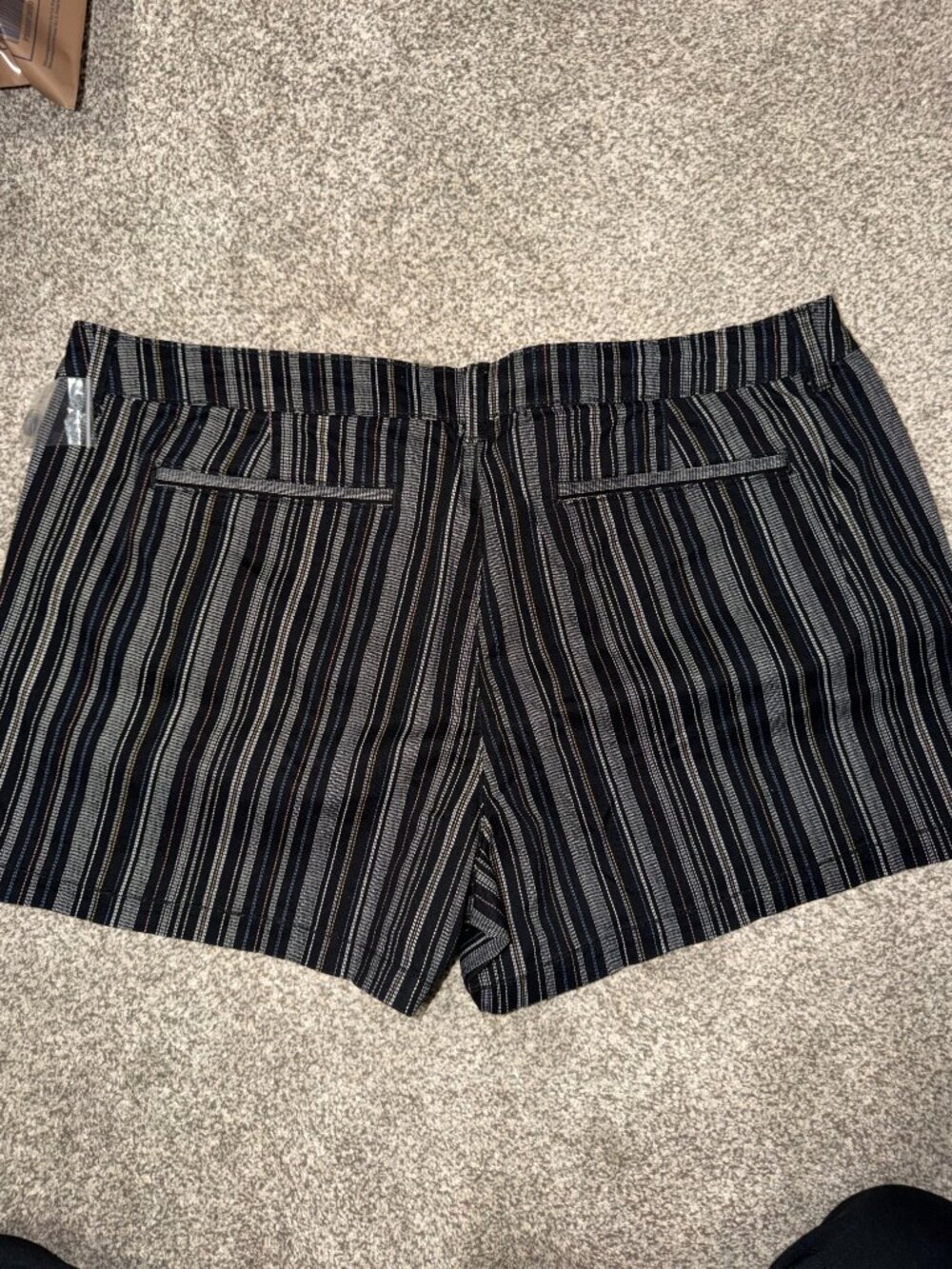 Women's Mid Rise Shorts - Picture 2 of 3